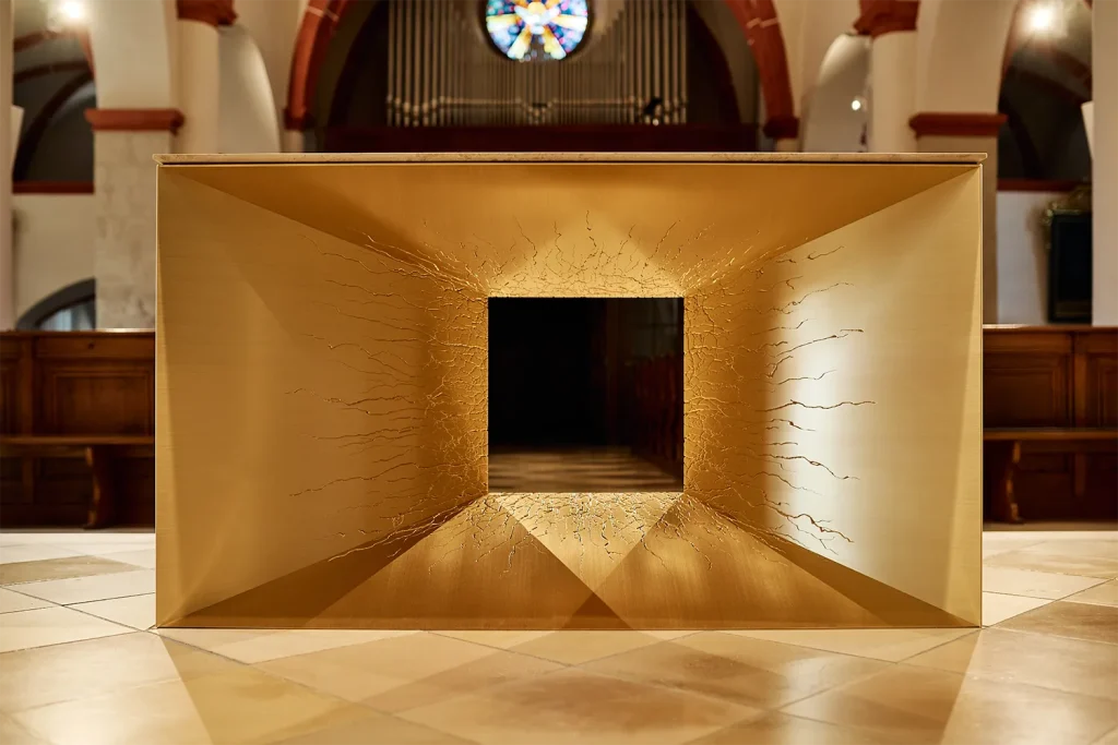 Detail der Messingarbeiten – Pfarrkirche Sollenau