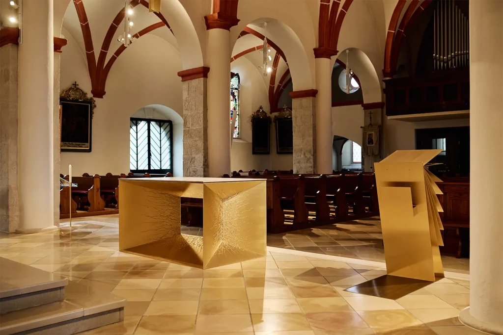 Detail der Messingarbeiten – Pfarrkirche Sollenau